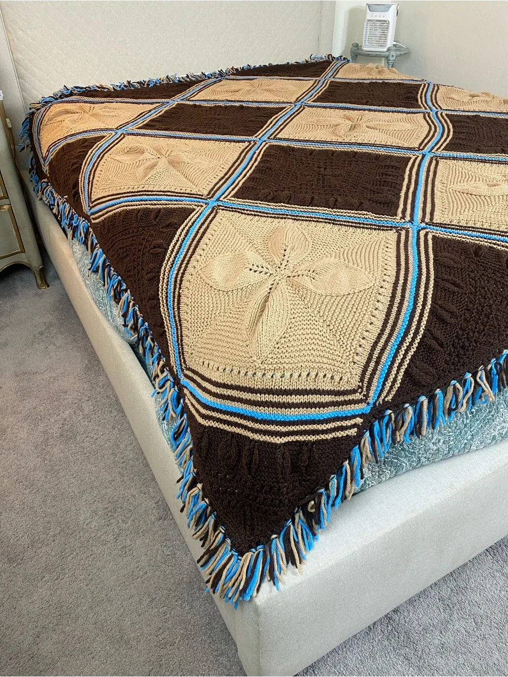 Vintage 79s handmade knit Afghan blanket brown blue raised leaf Counterpane